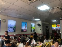 大堂-凤张螺蛳粉·爽口粉(跃进路总店)