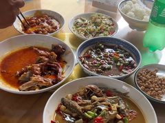 -芦茨金富饭庄·25年老字号·专做稻草鸡