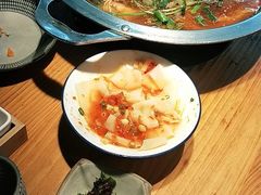 -野山舂·贵州现舂酸汤火锅(鸿通城店)