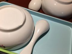 餐具摆设-胖哥俩肉蟹煲(湖滨银泰in77店)