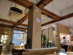 -蜜桃餐厅·伴山(湖滨商业街店)