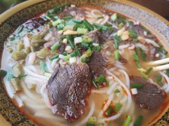 -肇兴特色牛肉粉