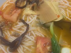 -蒙自源米线大王(花园城商场店)