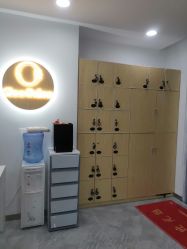 -Coo Hair salon