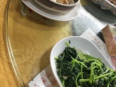 -鲤鱼塘农家山庄