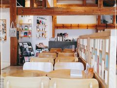-猫的天空之城概念书店(丽江古城饮玉巷店)