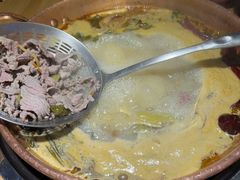 -洱火云南酸菜牛肉火锅(石景山当代商城店)