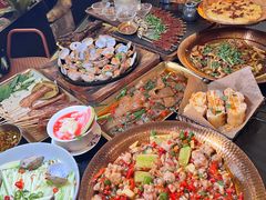 -何师烧烤Pro ·江湖川菜·小龙虾·精酿(太古里旗舰店)