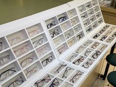-沫芮眼镜·蔡司官方授权店(人民广场店)