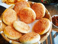 -红栌温泉山庄生态美食餐厅