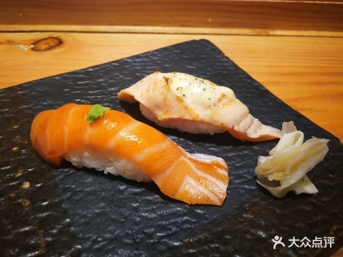 toro maki 寿司(华创店)三文鱼手握图片