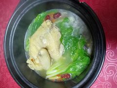 土鸡煲-国生茶庄·地道农家菜团建活动