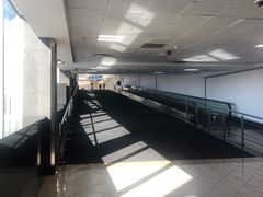 -奥利弗·雷金纳德·坦博国际机场