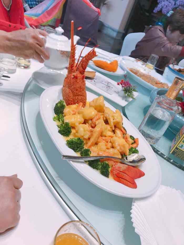 鼎邦盛荟·宴会厅-"朋友结婚在这边,环境还可以,有点古堡风.