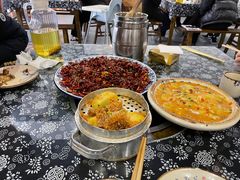 -黄桷树曹家私房菜(江与城店)