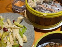 -莲餐厅·湖北菜·潜江小龙虾店(愚园路店)
