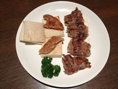 团购的货色香煎鹅肝+牛肉薄烧-舞鹤日本料理铁板烧(华侨城店)