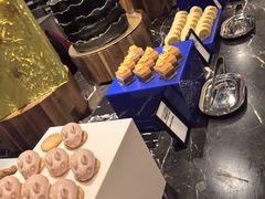 -广州万富希尔顿酒店·感趣自助餐厅·金秋蟹宴生蚝海鲜刺身烧烤