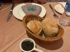 餐前面包配自制橄榄菜-ALBERGUE 1601 婆仔屋葡国餐厅