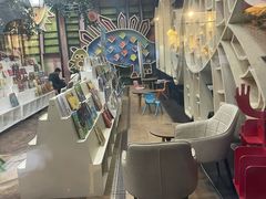 -钟书阁(松江泰晤士小镇店)