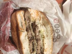 狠霸王牛堡-汉堡王(EAC欧美中心店)