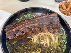 -小龙大肉面馆