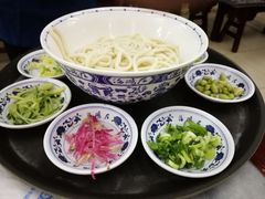 肉丁小碗干炸炸酱面-海碗居(牡丹园店)