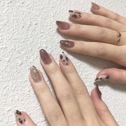 -艾尚妆·日系美甲美睫美学馆