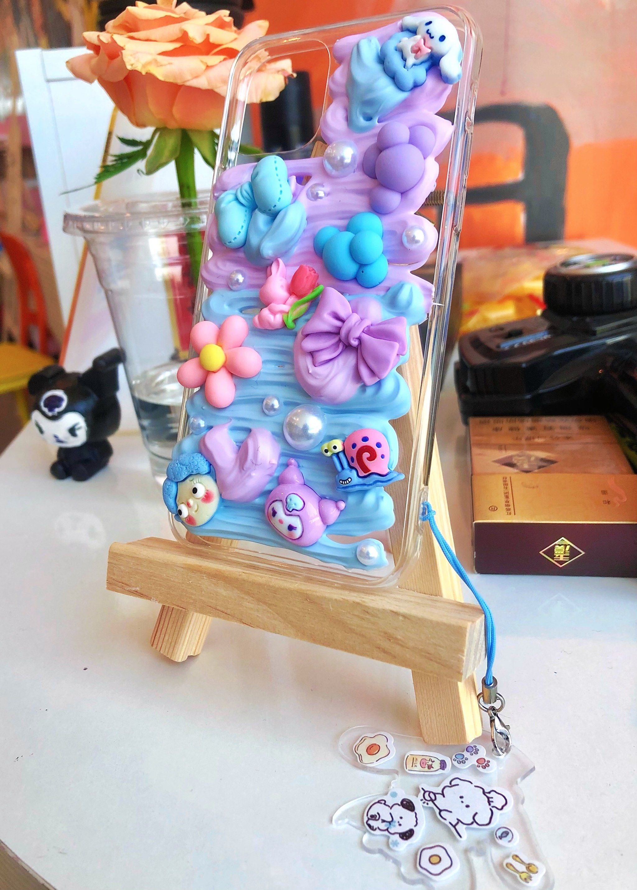 漂亮妹妹给闺蜜做的奶油胶手机壳 慕啦慕啦!