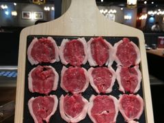 厚切羔羊圆上脑-快乐小羊·内蒙牛羊肉火锅(流花中心店)