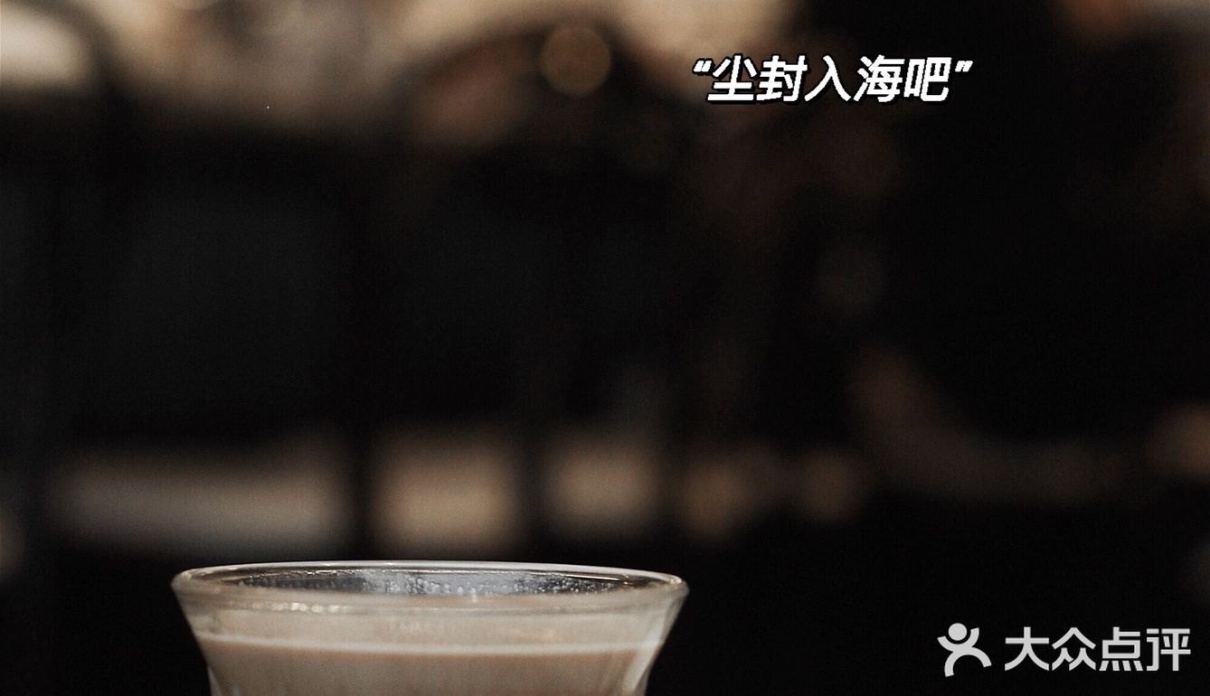 冬天里的第一杯咖啡，第一次吃到好吃的可露丽～
