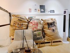 -red donkey coffee