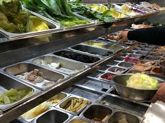 -愉肴麻辣香锅(中山路店)
