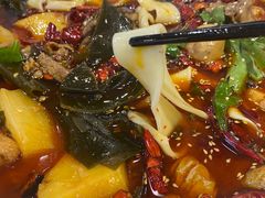 -晓彭肥肠鸡·泡椒鸡火锅(水木天地店)