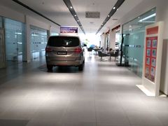 -大连上通别克4S店(解放路店)