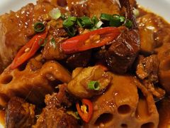砂锅红烧肉烧湖莲藕-辣可可·小炒黄牛肉(望京凯德MALL店)