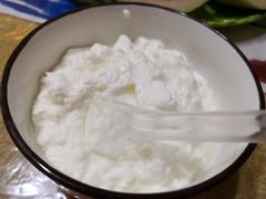 酸奶-玉龙喀什有名爱可德木烤包子