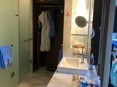 -上海滴水湖皇冠假日酒店