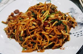 Sour Radish Stir-fried with Jellyfish