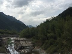 -龙井源餐厅(龙井峡漂流店)