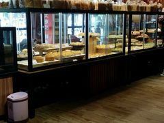 面包甜点陈列柜-粮丰园(迎宾店)