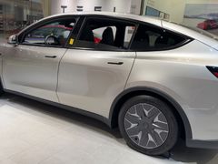 -TESLA 特斯拉(北京颐堤港体验店)