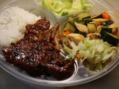 -同济大学本部学苑饮食广场