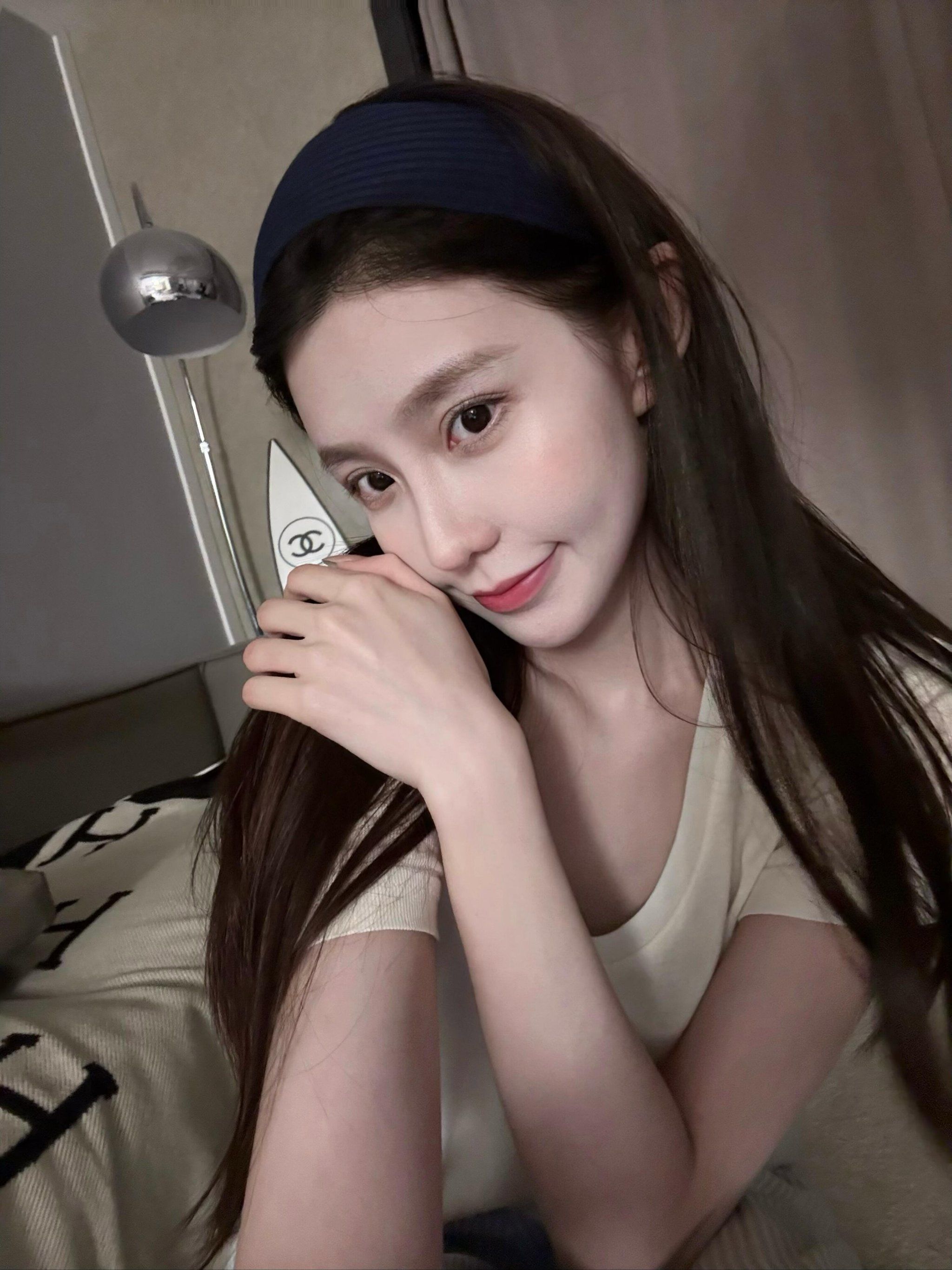 高颜值美女#氛围感美女#清纯女神#0元玩转这座城#长发美女#女生头像