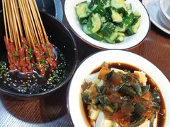 -虾弄弄海派小龙虾·牛羊蝎子火锅