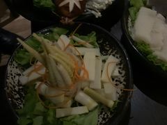 -湊湊火锅·茶憩(新中关购物中心店)