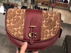 -COACH蔻驰(银泰店)