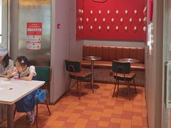 -DQ·蛋糕·冰淇淋(大宁国际商业广场店)