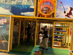 -爱睿思儿童早教亲子游泳(万象城店)
