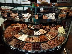 -Laderach 莱德拉(上海环贸iapm店)